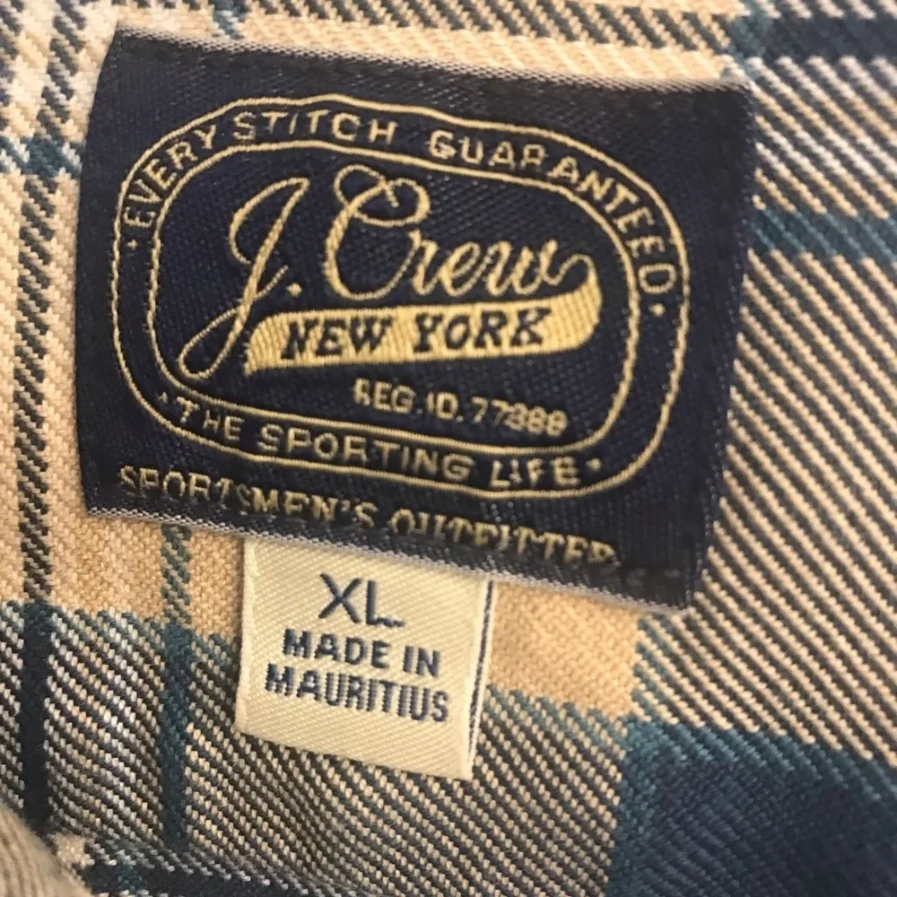 🚤J CREW Casual Button Down Shirt